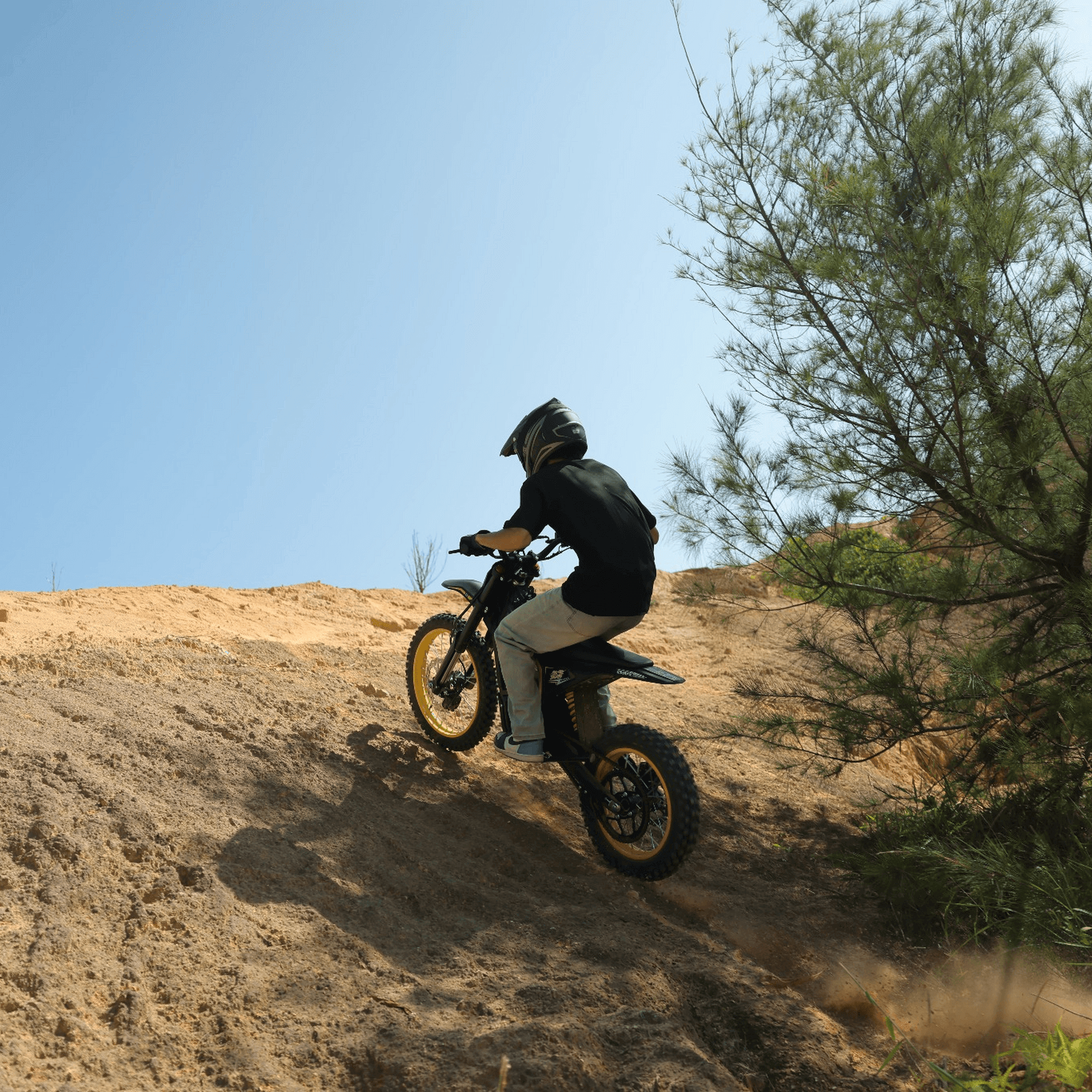 QWAYQ Summer Off-Road Ride Event: Save Up to $500 on Select Dirt eBikes