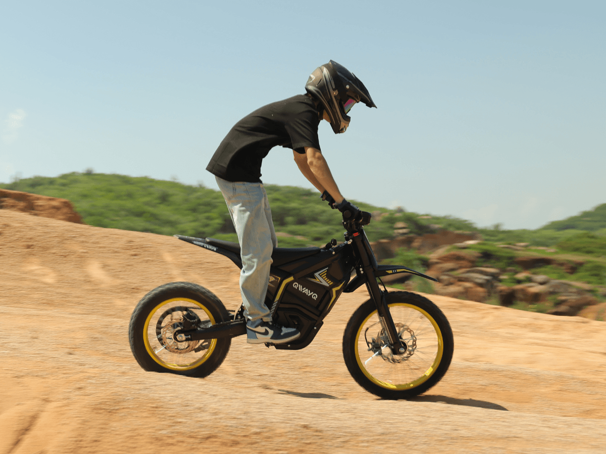 Who Is the QWAYQ EM04 Electric Dirt Bike For? Rider Fit, Riding Scenarios & Key Specs